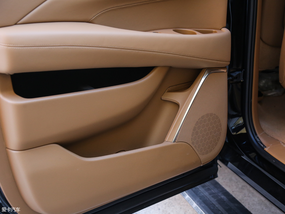 2017P׵ESCALADE ESVKL(zhng)