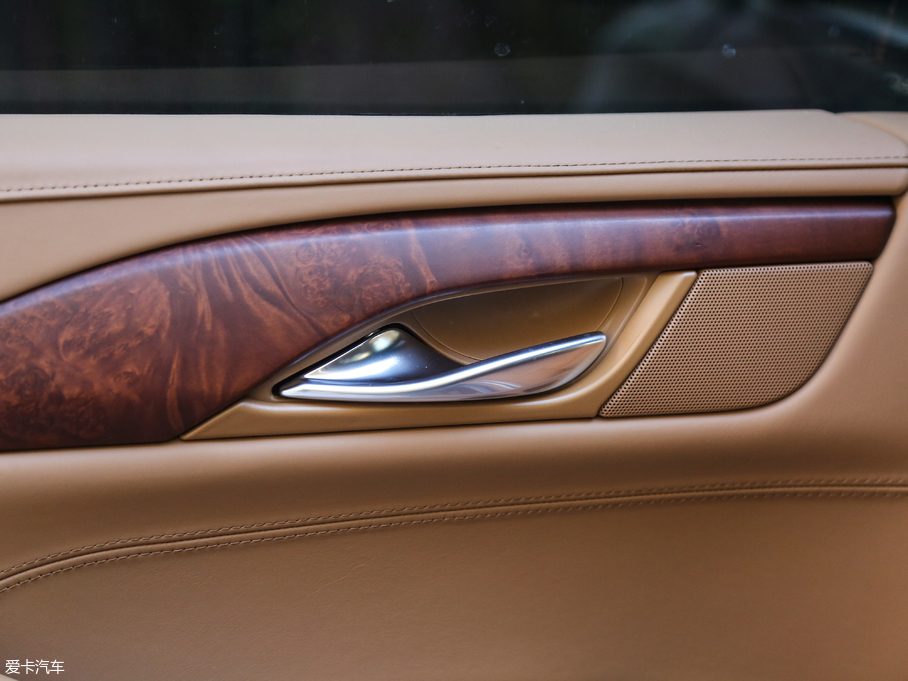 2017P׵ESCALADE ESVKL