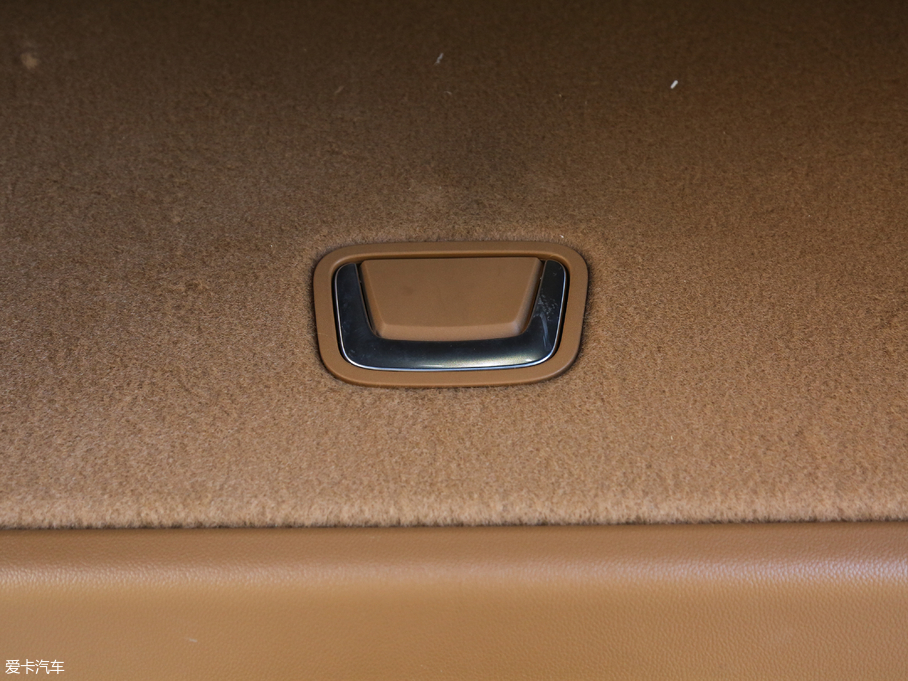 2017P׵ESCALADE ESVKL