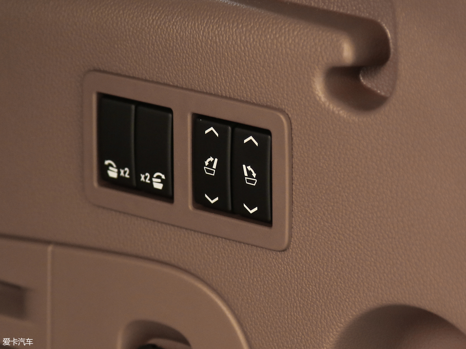 2017P׵ESCALADE ESVKL