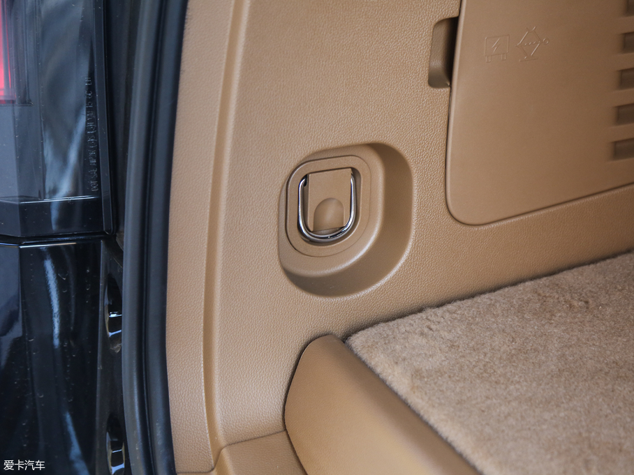 2017P׵ESCALADE ESVKL