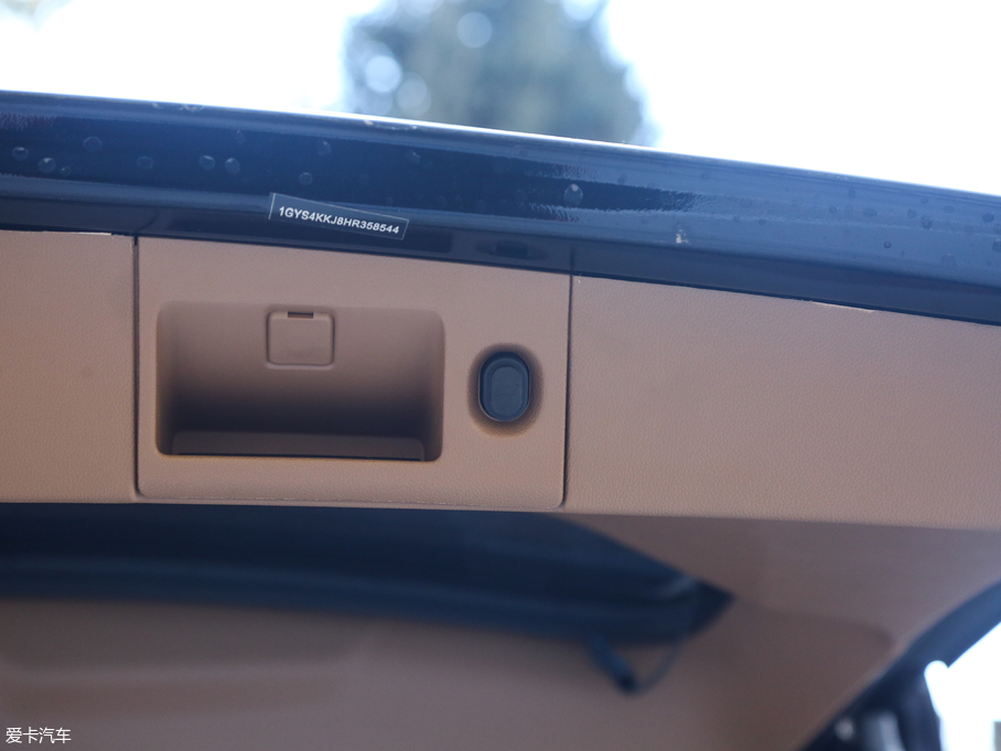 2017P׵ESCALADE ESVKL