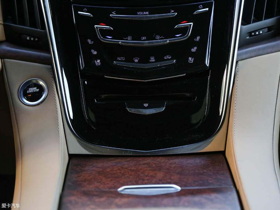 2017P׵ESCALADE ESVKL