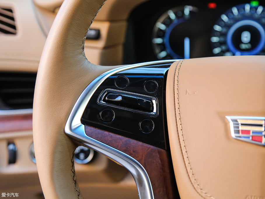 2017P׵ESCALADE ESVKL