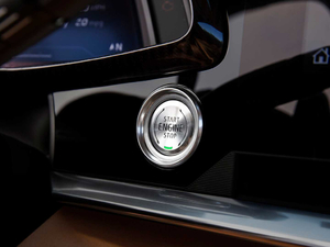 2020��C8 Stingray �п؅^(q��)