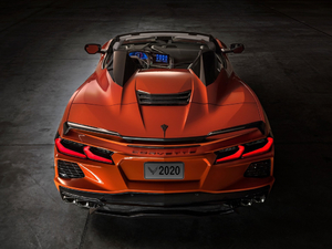 2020��C8 Convertible ���w���^