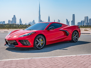 2020��C8 Stingray ���w���^