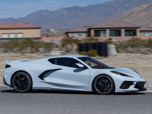2020��C8 Stingray ���w���^