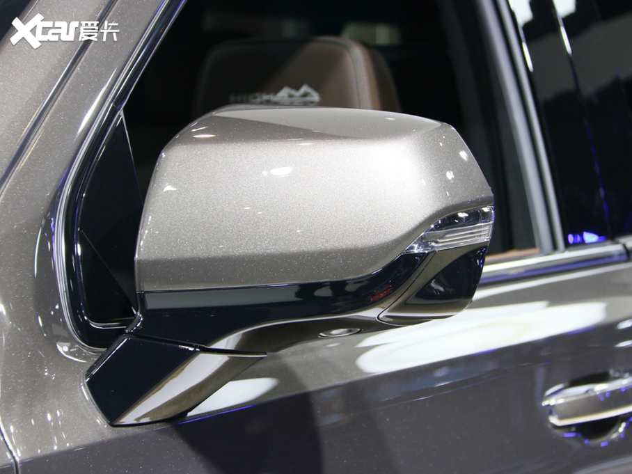 2020��Suburban ������