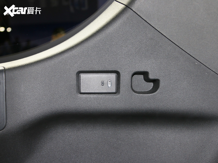 2020��Suburban ������