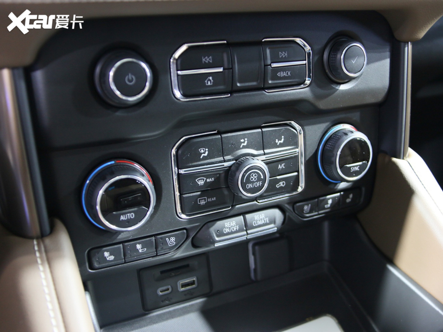 2020��Suburban ������