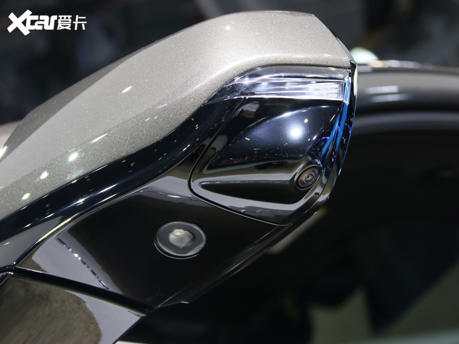 2020��Suburban ������