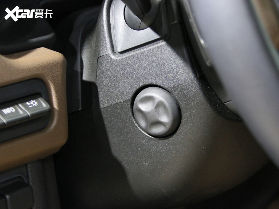 2020��Suburban ������