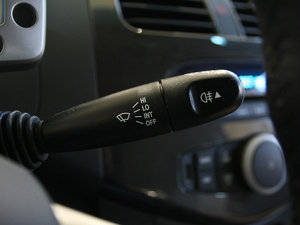 20111.0L SE AT п؅^(q)