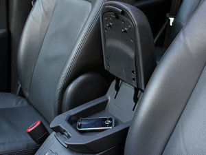 2010款3.2L 自动旗舰版 空间座椅