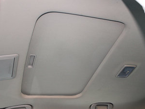2010款3.2L 自动旗舰版 空间座椅