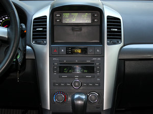 2010款3.2L 自动旗舰版 中控台