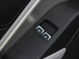 2014��C7 Stingray ���{܇�����ƅ^	