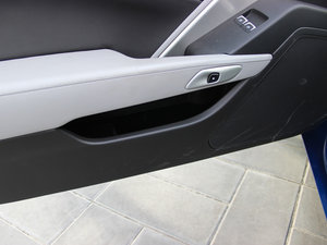 2014款C7 Stingray 前门储物空间