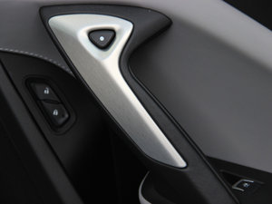 2014��C7 Stingray ���g����