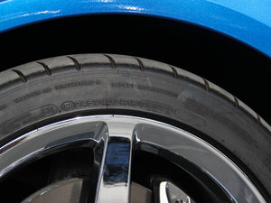 2014��C7 Stingray ݆̥�ߴ�