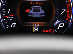 2014��C7 Stingray �п؅^(q��)