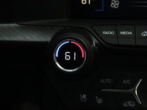 2014��C7 Stingray �п؅^