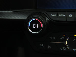 2014��C7 Stingray �п؅^