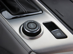 2014��C7 Stingray �п؅^