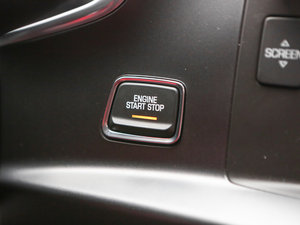 2014��C7 Stingray �п؅^(q��)