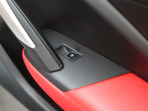 2014��C7 Stingray �п؅^(q��)