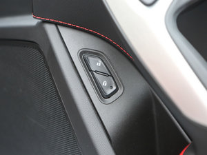 2014��C7 Stingray �п؅^(q��)