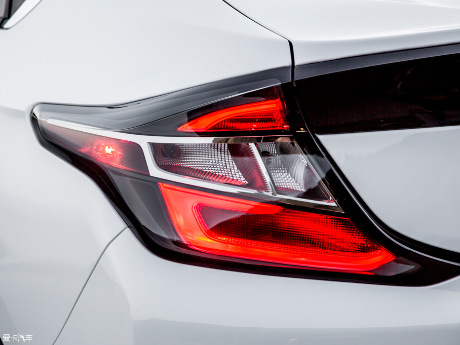 2015��VOLT���{�_ ������