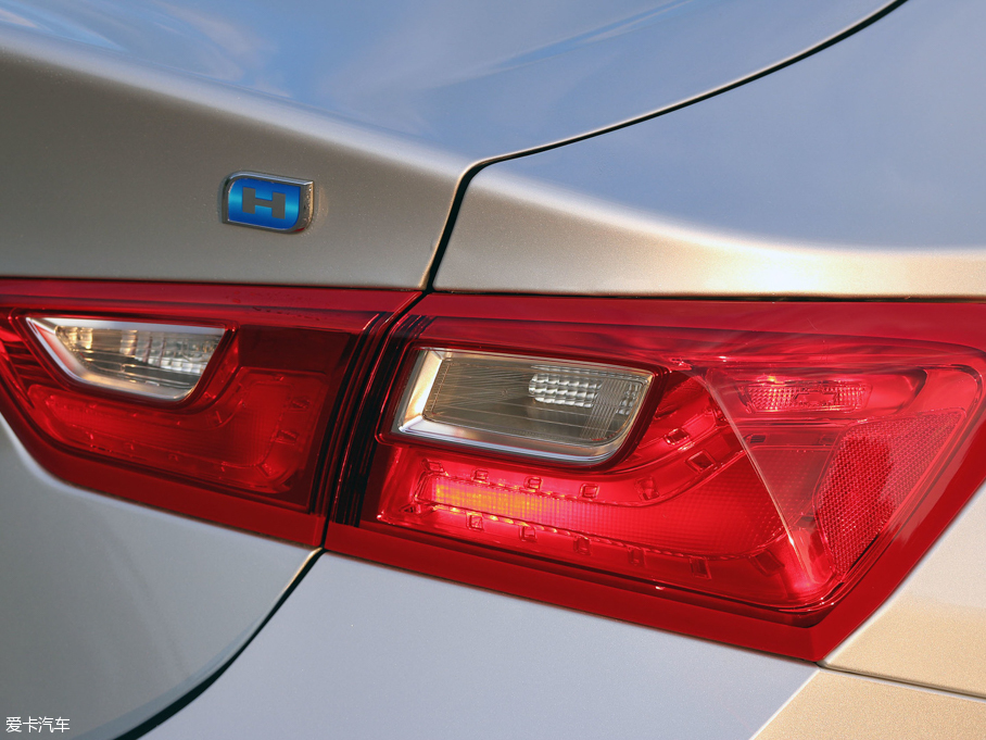 2016���~�J��(����) Hybrid