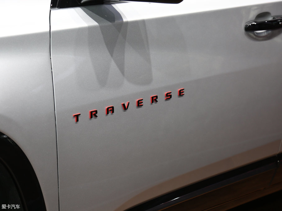 2017��ѩ���mTraverse Redline�؄e��