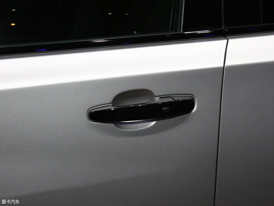 2017��ѩ���mTraverse Redline�؄e��