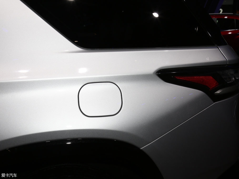 2017��ѩ���mTraverse Redline�؄e��