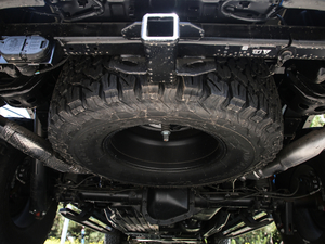 2019款3.5T 猛禽极地蓝光限量版 备胎