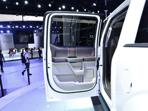 2019款3.5T LTD 左后车门