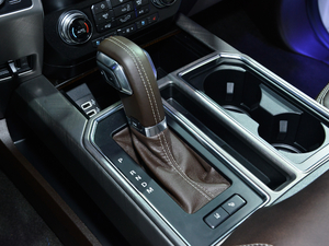 2019款3.5T LTD 换挡杆