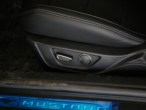 20192.3T EcoBoost {{