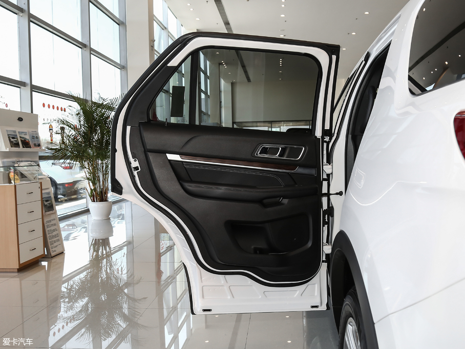 2018̽U(M) 2.3T EcoBoostӢ