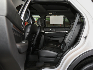 2018款2.3T EcoBoost精英版 后排空间
