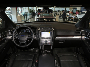 2018款2.3T EcoBoost精英版 内饰全景