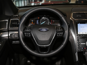 2018款2.3T EcoBoost精英版 方向盘