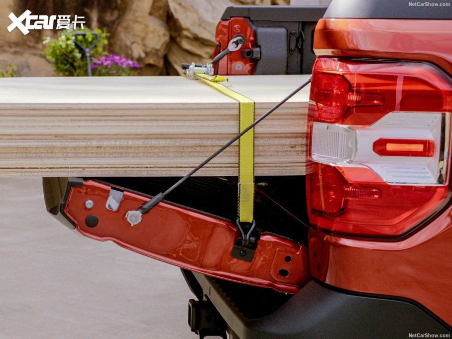 2021Maverick Lariat FX4