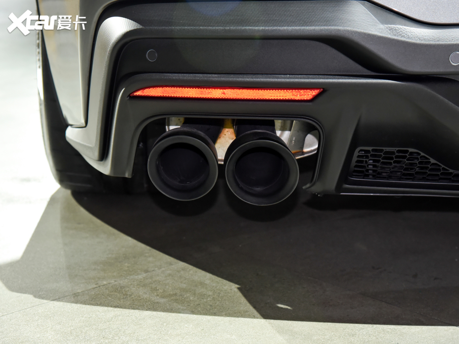 2024Mustang 5.0 V8 Dark Horse