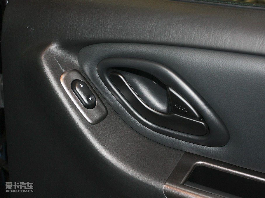 2010������(�M(j��n)��) 2.3L ���(q��)��