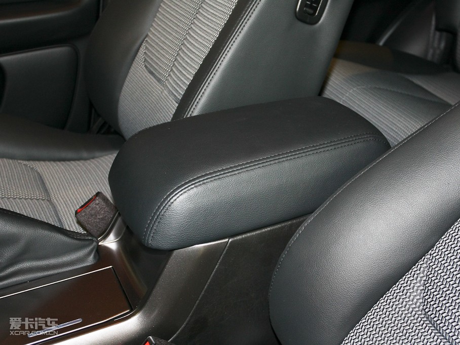 2010������(�M(j��n)��) 2.3L ���(q��)��