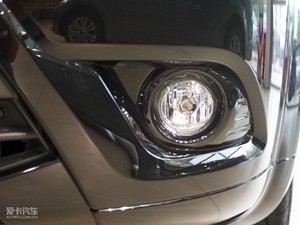 2010款2.3L 四驱版 前雾灯